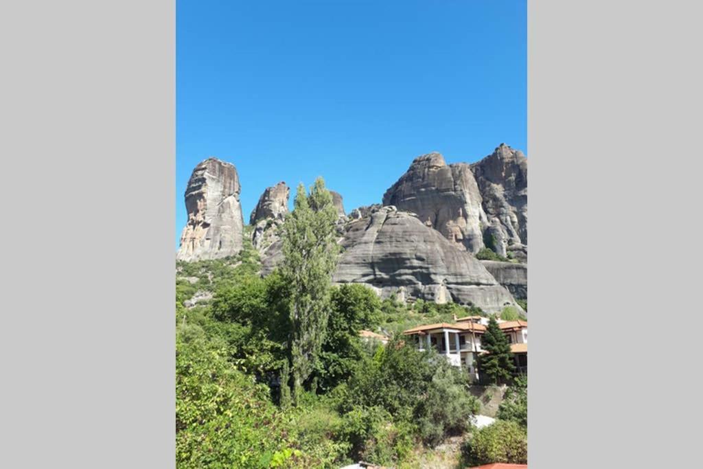 The House Under The Rocks Of Meteora 1 *